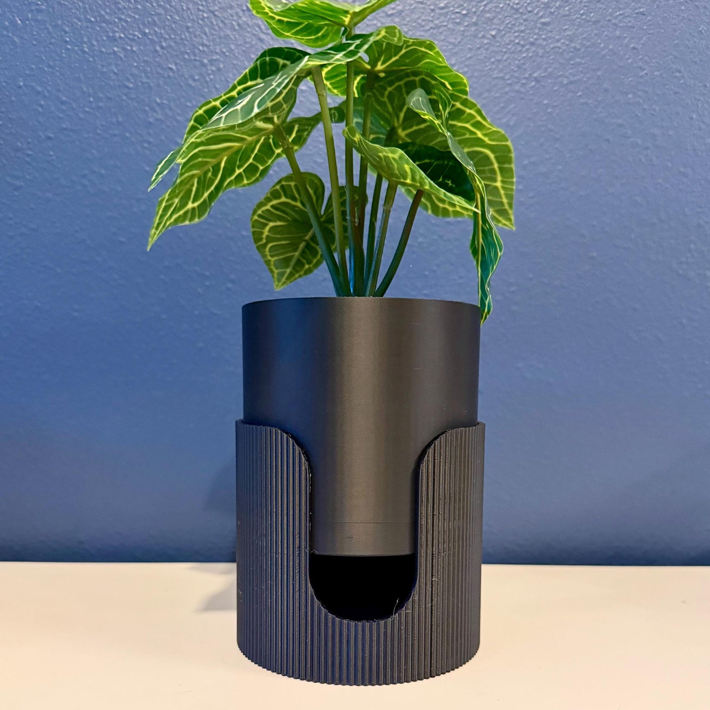 Ribbed Cradle Planter