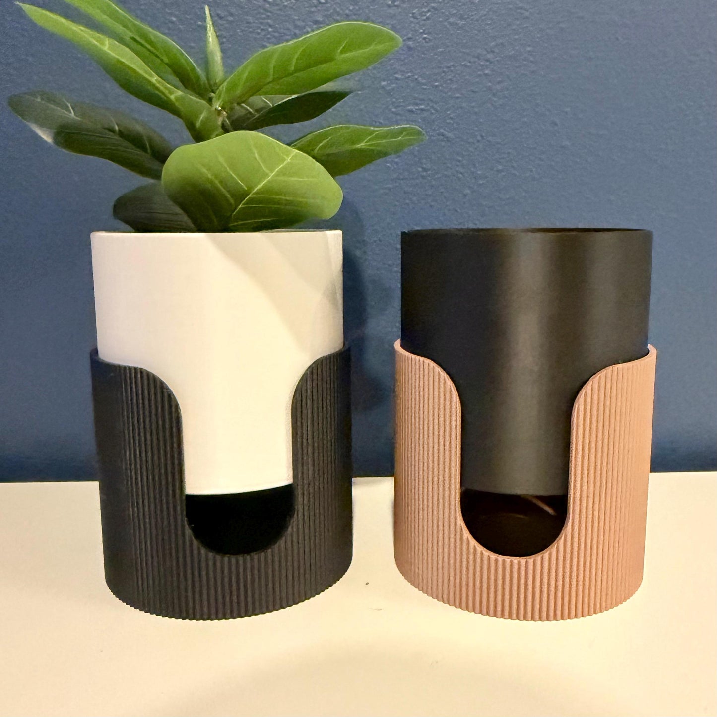 Ribbed Cradle Planter