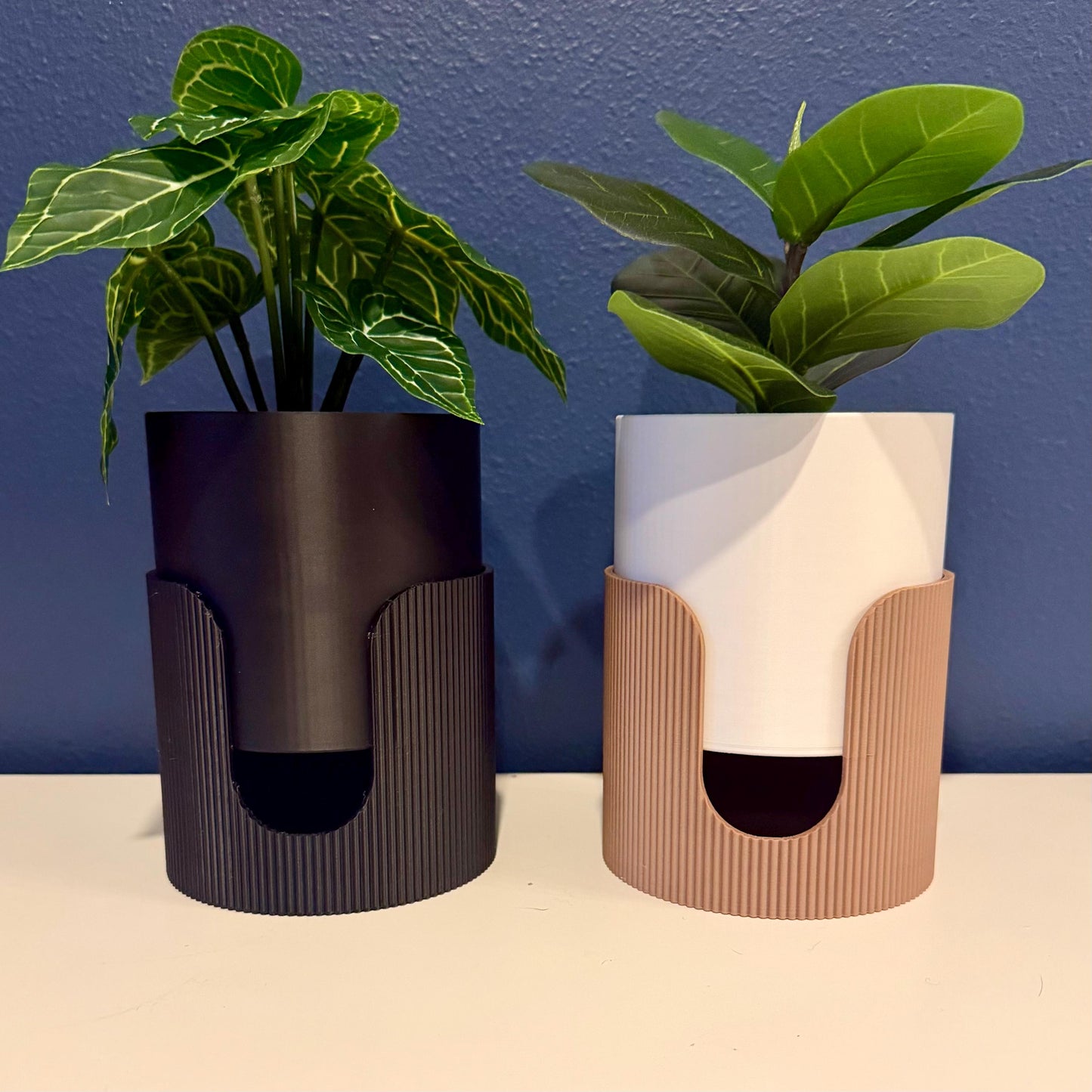 Ribbed Cradle Planter