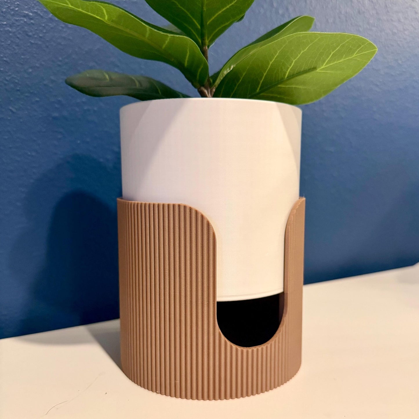 Ribbed Cradle Planter