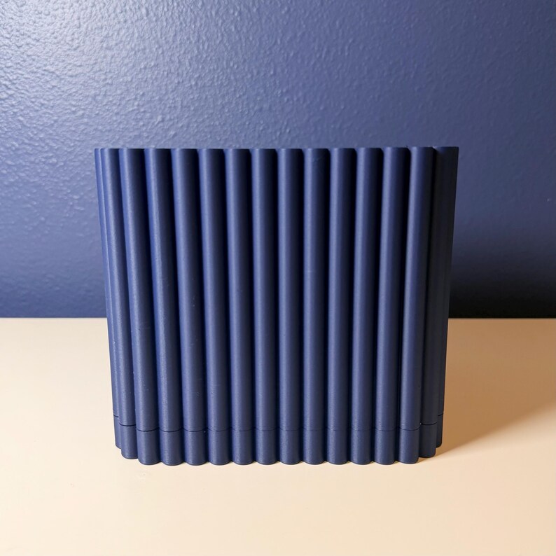 Palo XL Square Planter - with plant