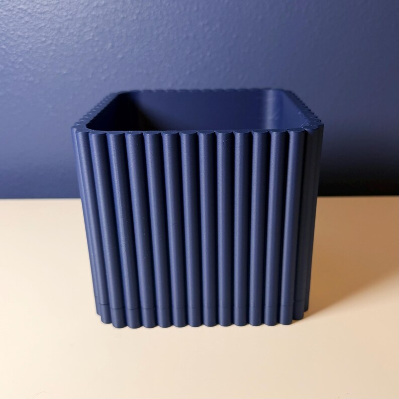 Palo XL Square Planter - drainage tray